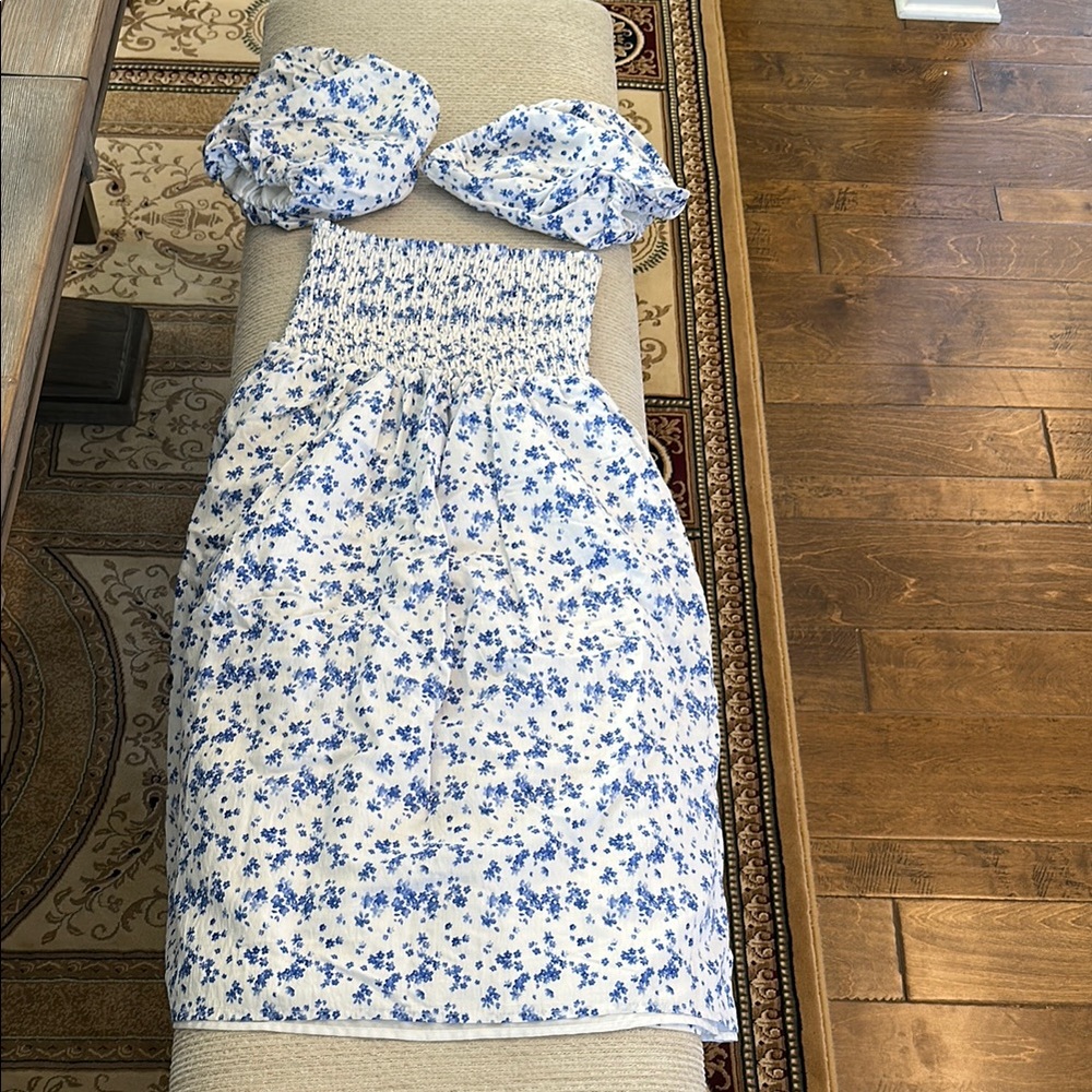 Floral Blue and White Strapless Dress With Detachable Puff Sleeves